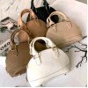 Tas Selempang Wanita Tas Selempang Wanita